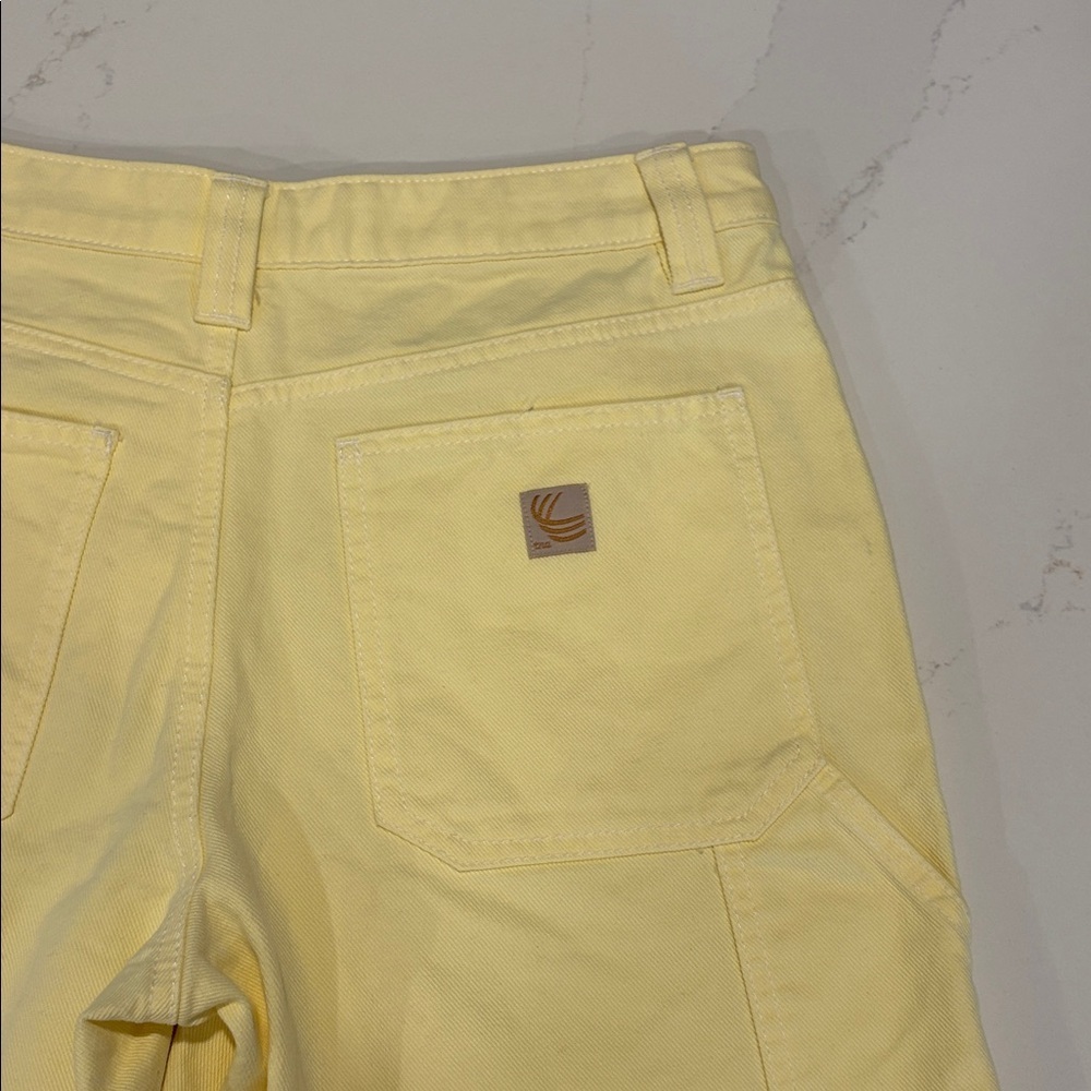 TNA Aritzia Light Yellow Lemonade Carpenter Shorts Size 4 - Picture 5 of 7